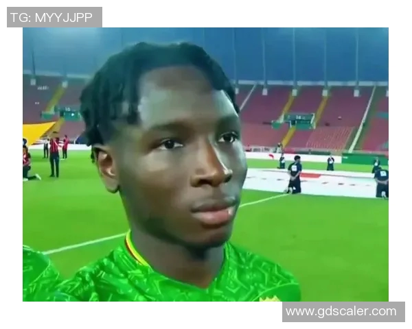 足球明星搞笑瞬间大合集表情包分享让你捧腹大笑的精彩时刻