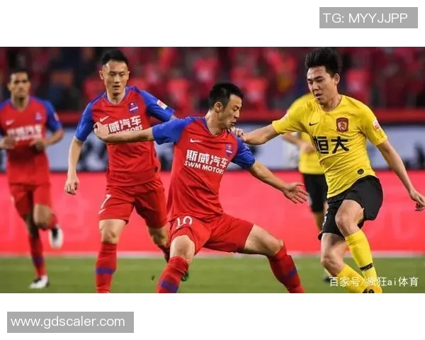 韩国足球明星加盟中国联赛引发球迷热议与期待