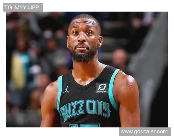 沃克凯斯勒展现潜力成NBA新星引发球迷热议与期待 沃克凯斯勒展现潜力成NBA新星引发球迷热议与期待